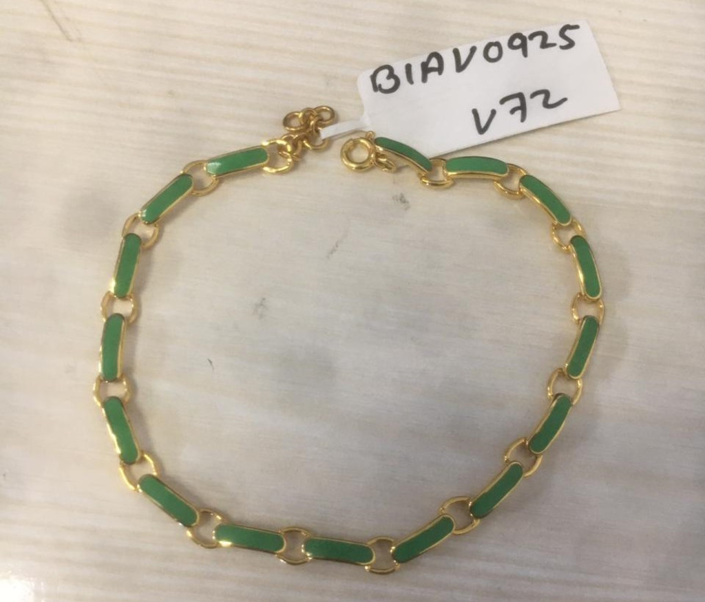 The Prismatic Hue Link Bracelet